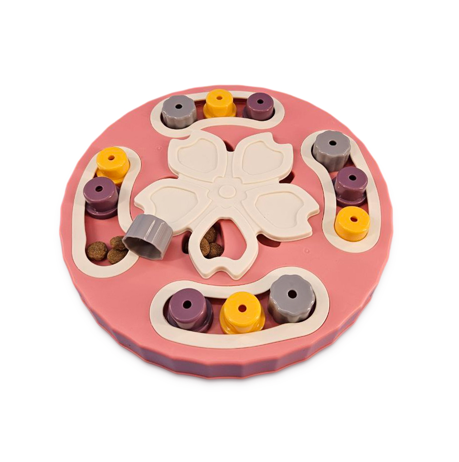 Игрушка-кормушка Чистый котик Сакура для животных 25 см